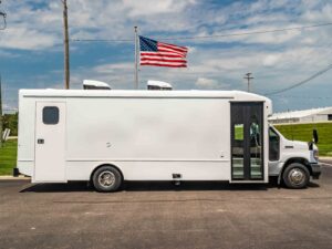 28ft two room ada mobile medical clinic with dual entry