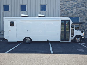 28ft two room ada mobile medical clinic with dual entry