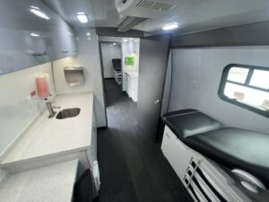 37ft three room ada mobile medical clinic