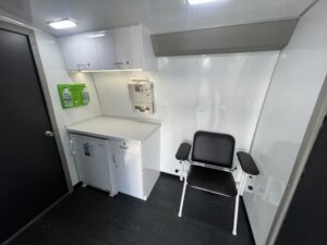 37ft three room ada mobile medical clinic