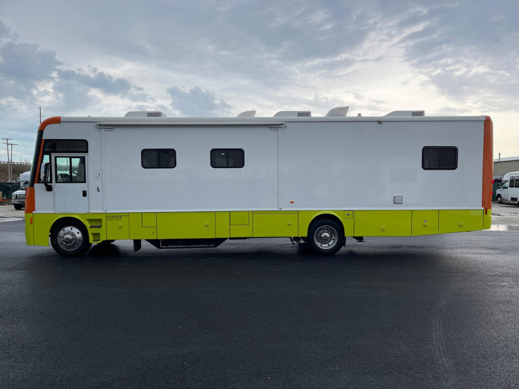 Exterior of 2014 Farber Mobile Office