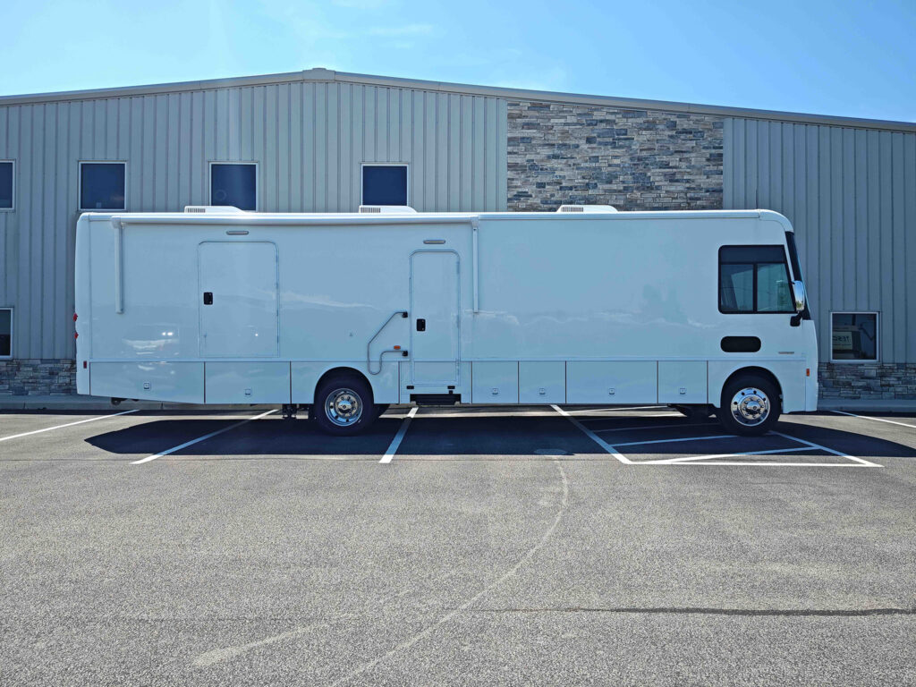 38ft Mobile Medical Clinic Exterior