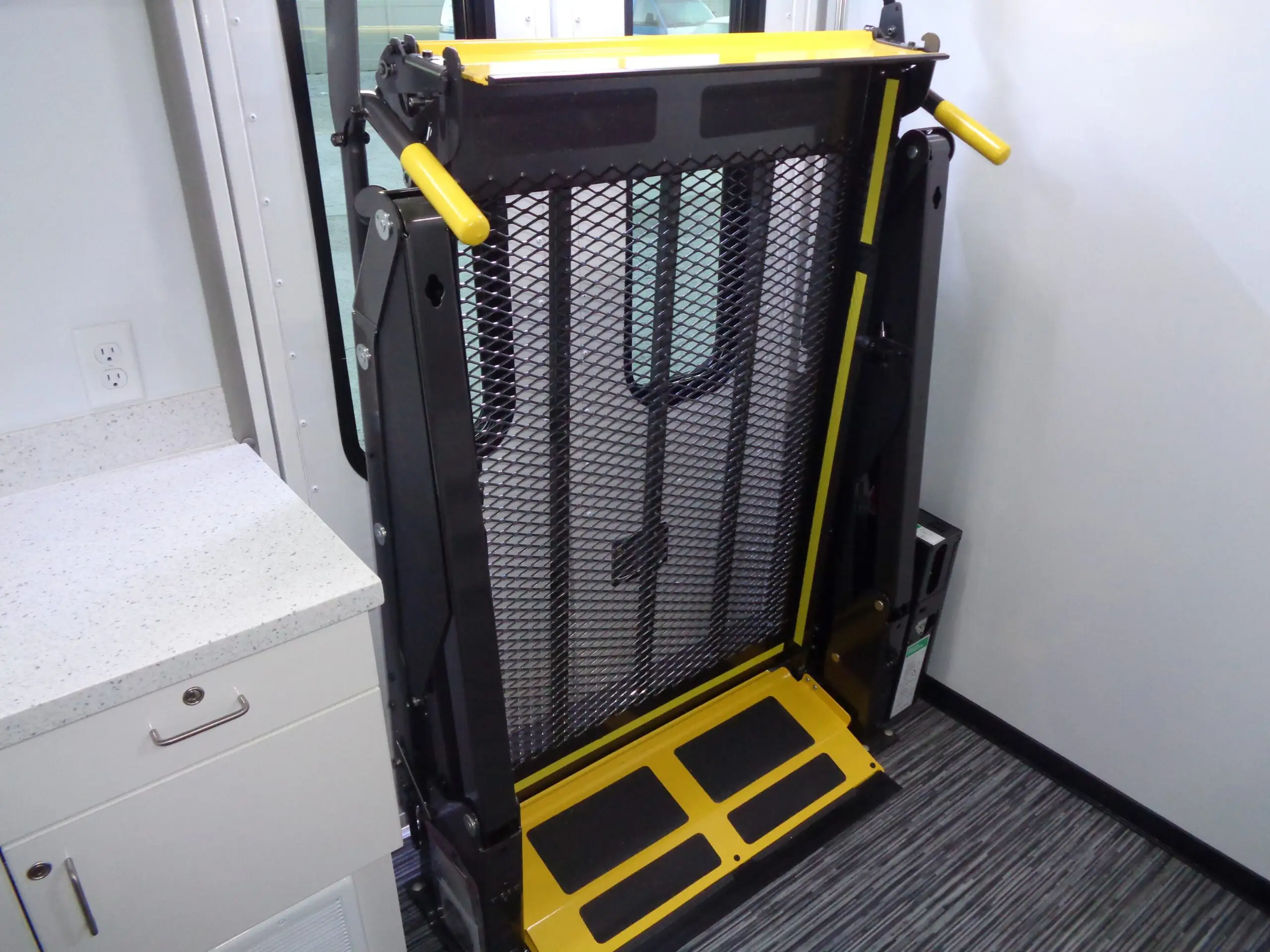 One Exam Room with Blood Draw and Wheelchair Lift, Group D