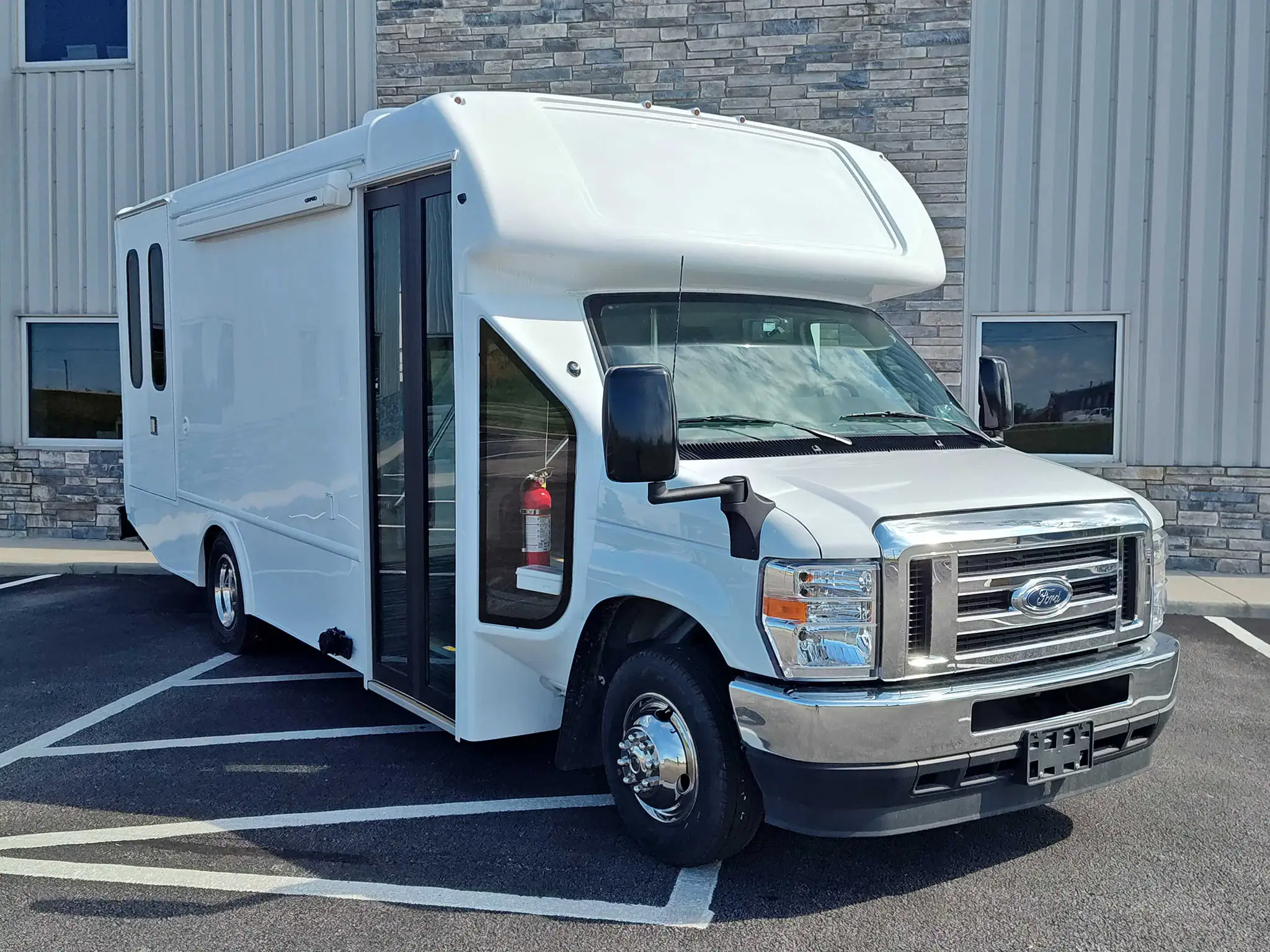 One Exam Room with Blood Draw and Wheelchair Lift, Group D