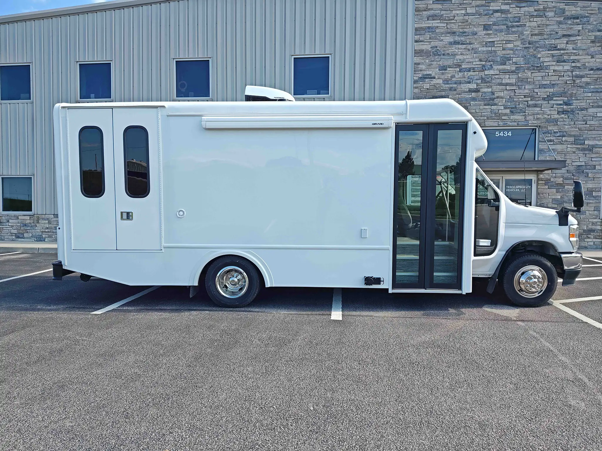 One Exam Room with Blood Draw and Wheelchair Lift, Group D
