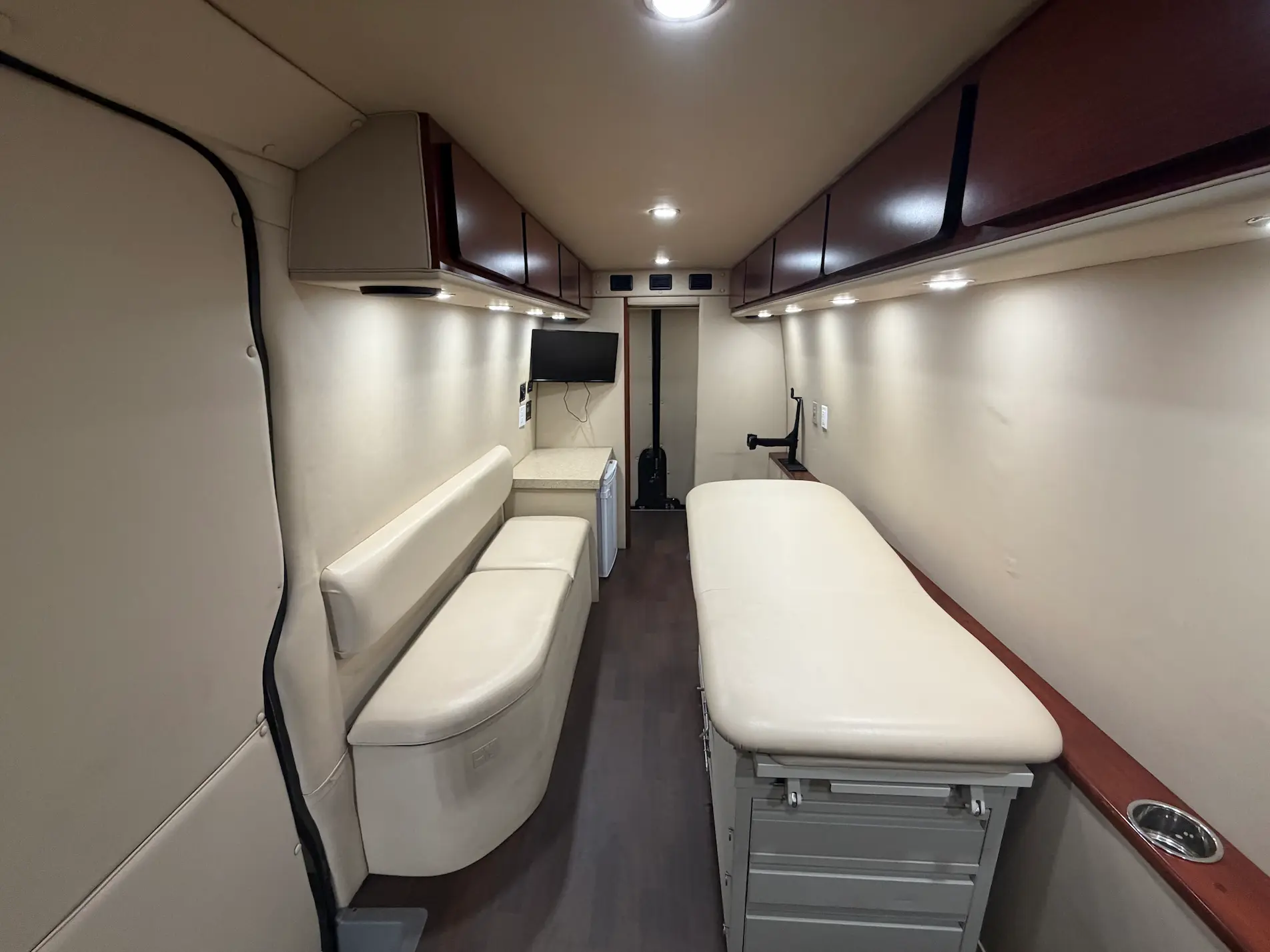 2015 Mercedes Benz Sprinter Mobile Clinic W/ Restroom