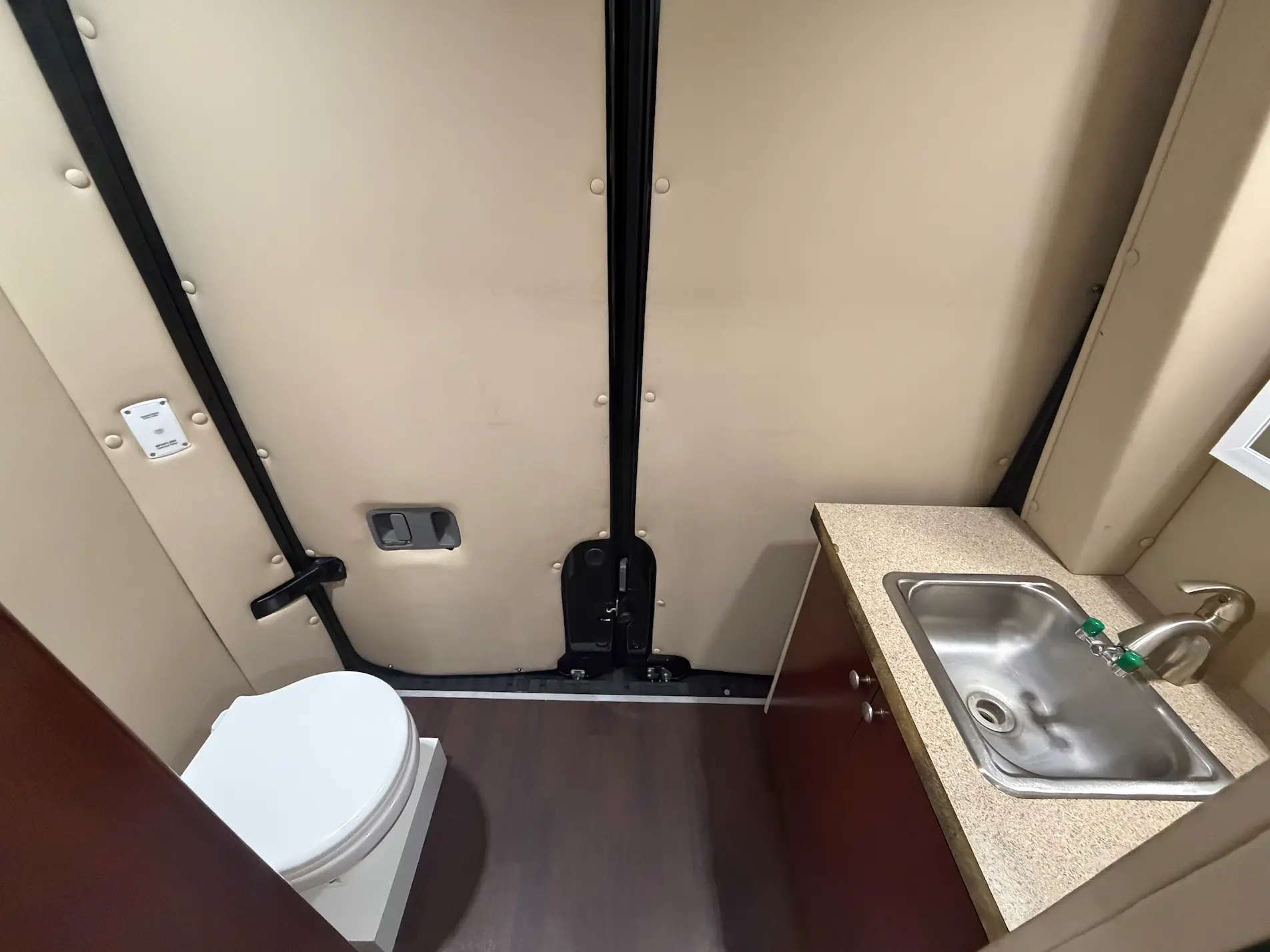 2015 Mercedes Benz Sprinter Mobile Clinic W/ Restroom
