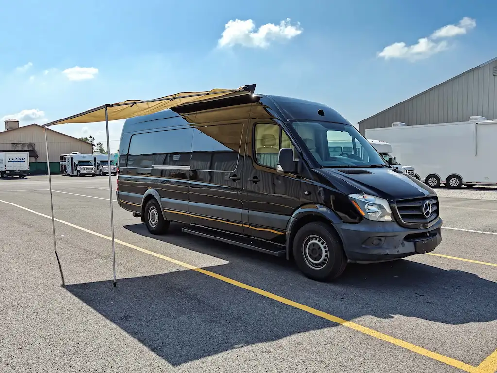2015 Mercedes Benz Sprinter Mobile Clinic W/ Restroom