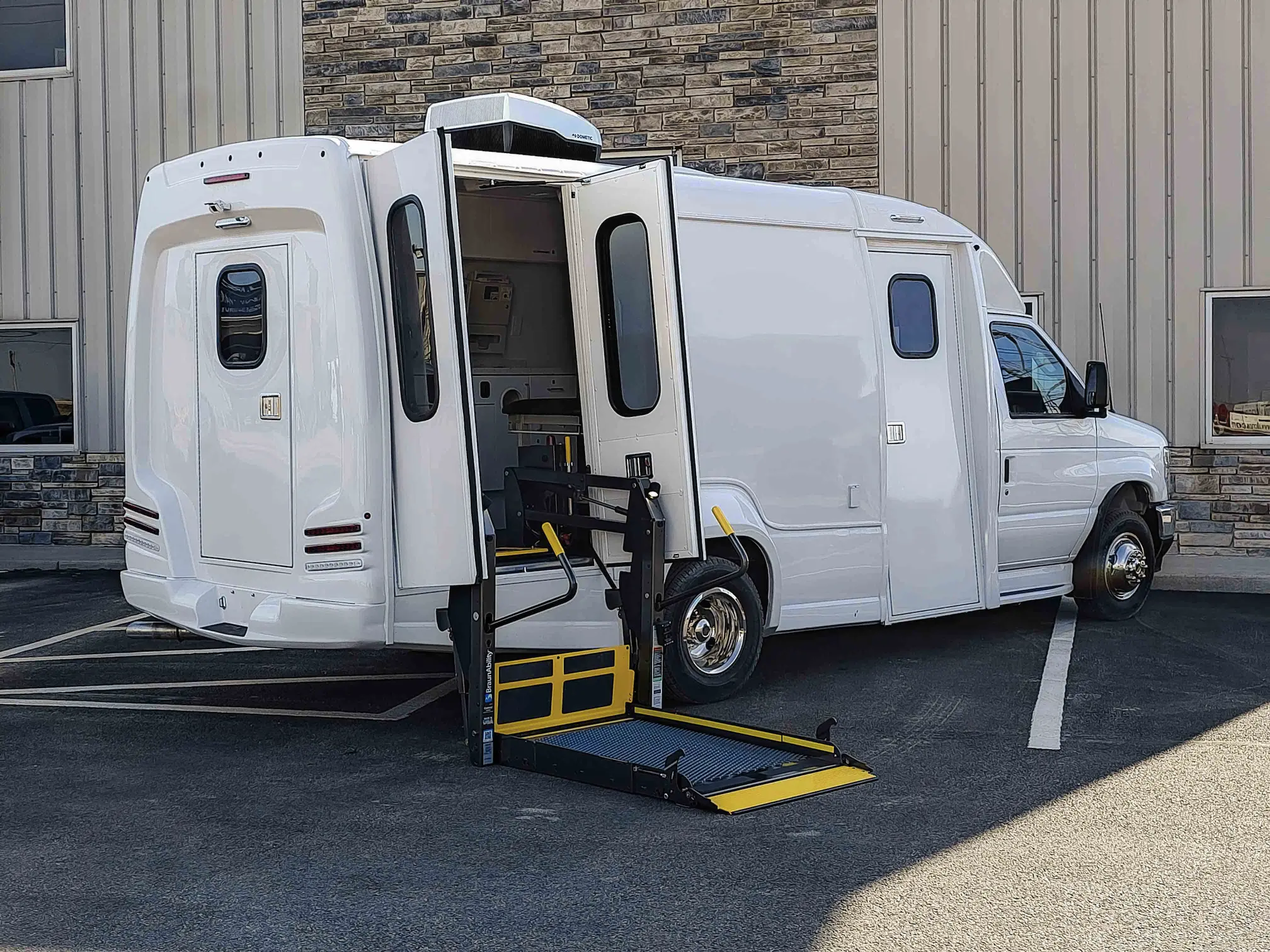 Lift of a One Room Mobile Medical Clinic ADA, Group B-2