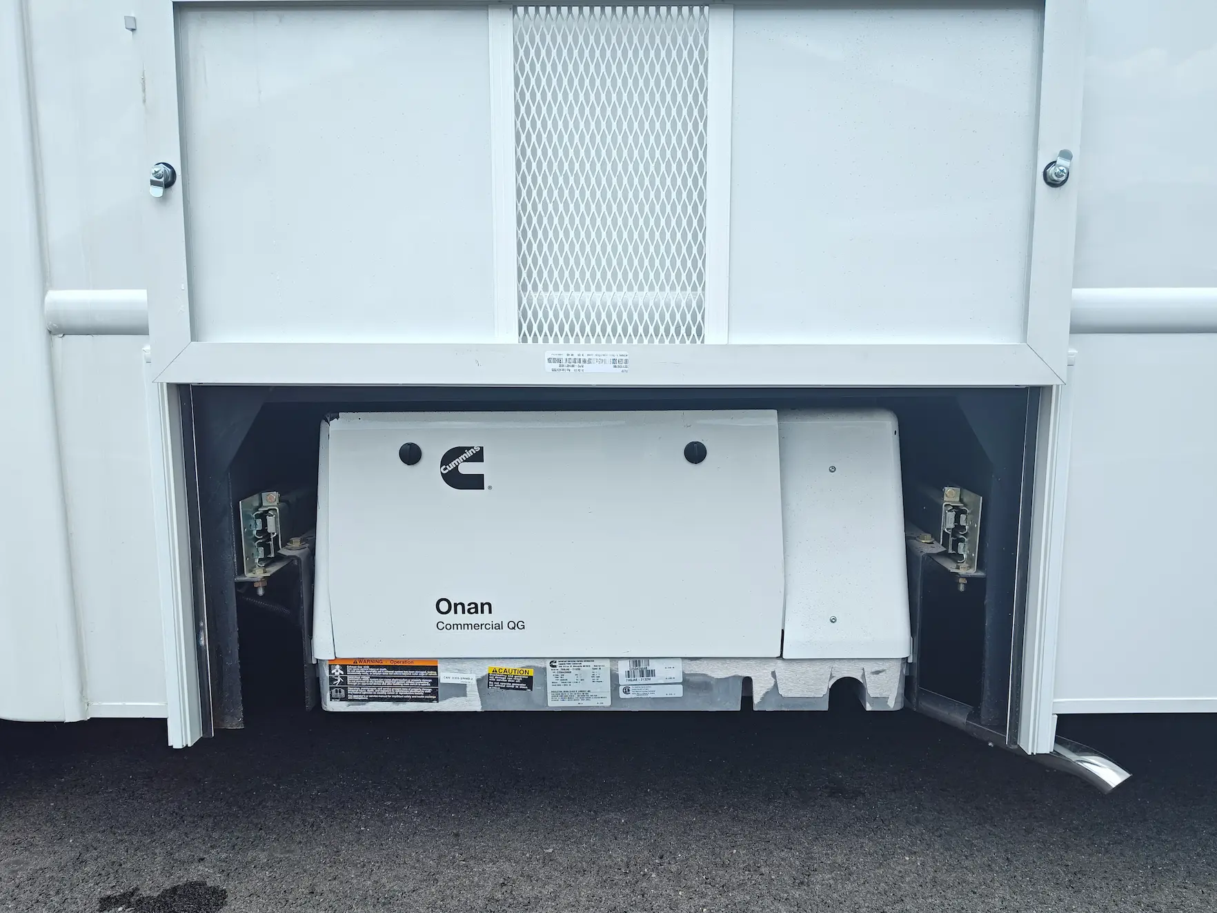 Image Showing the Generator of a 28Ft Two OP Mobile Dental Unit, Group E-2