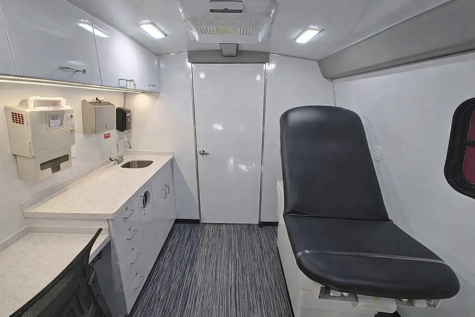 C.W. Williams Group G Three Room Mobile Clinic W/ Restroom & Wheelchair Lift - Image 13