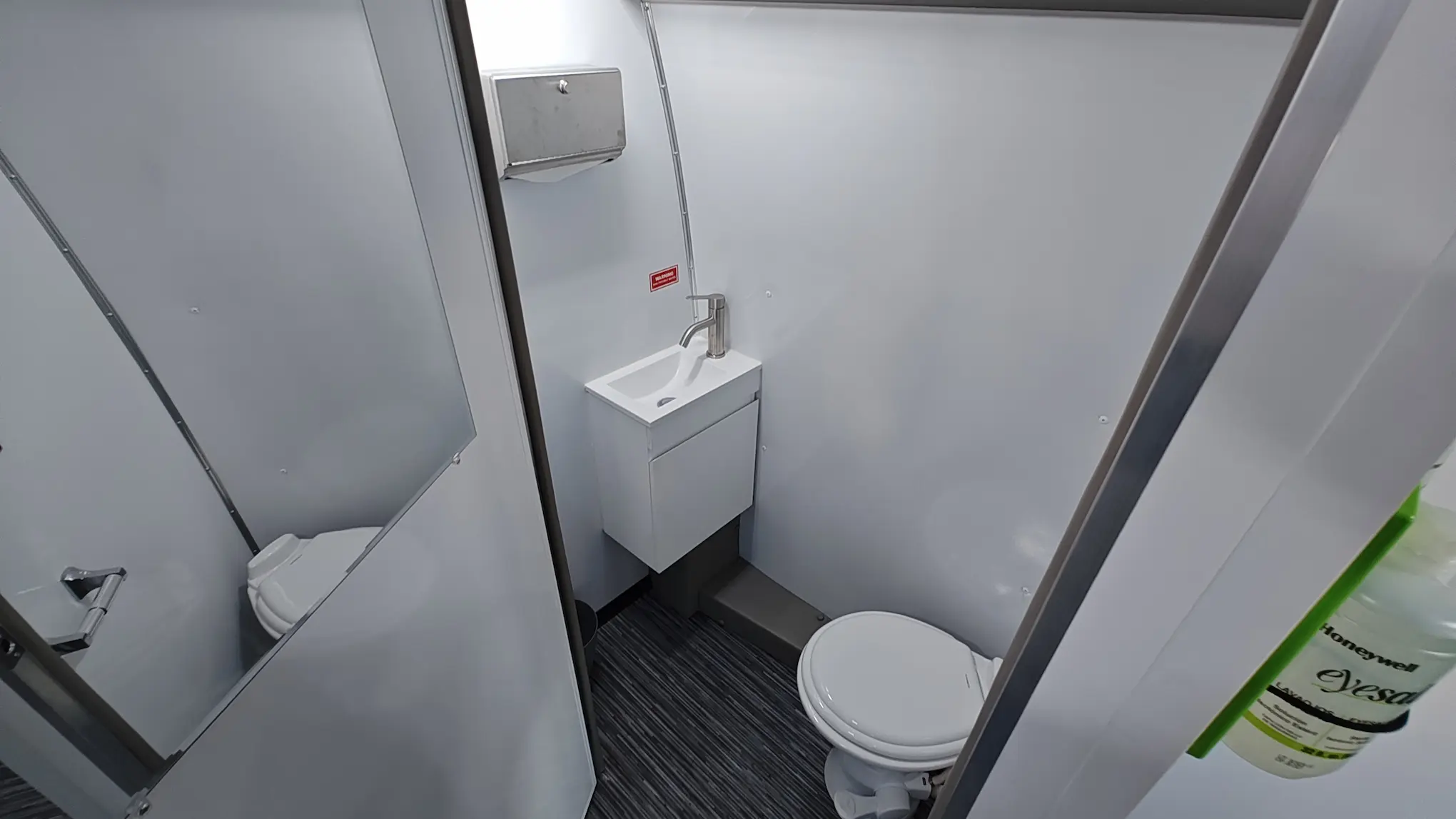 South Texas Blood and Tissue Group I Bloodmobile W/ Restroom & Wheelchair Lift - Image 17