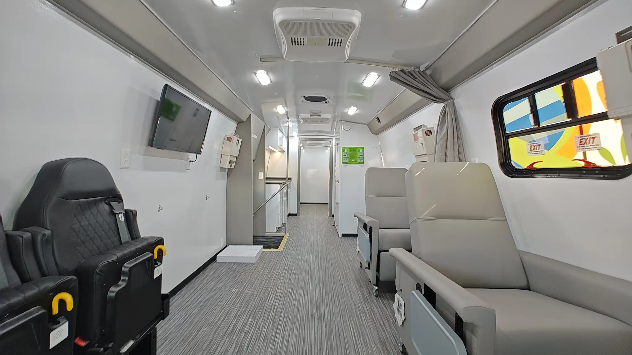 South Texas Blood and Tissue Group I Bloodmobile W/ Restroom & Wheelchair Lift - Image 7