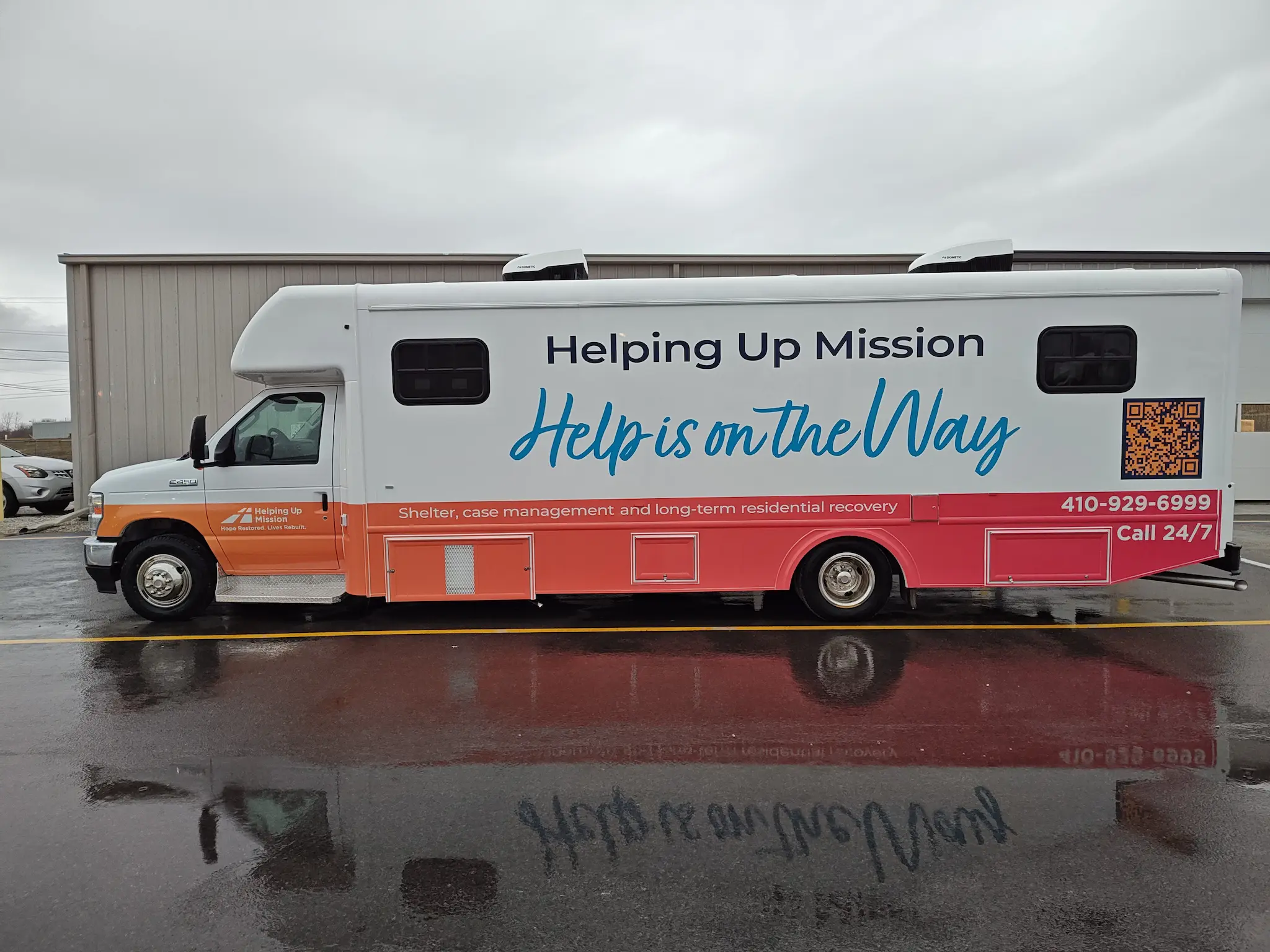 Helping Up Mission Mobile Behavioral Health Clinic W/ Restroom - Image 4