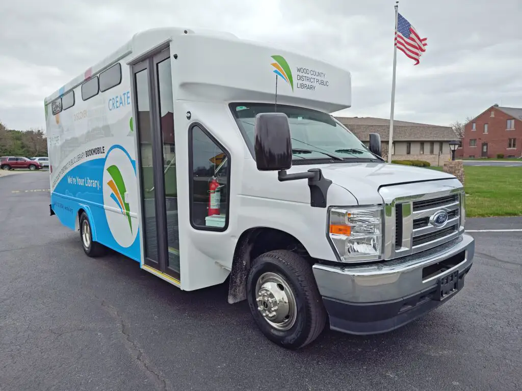 Wood County District Public Library Bookmobile W/ Rear Wheelchair Lift