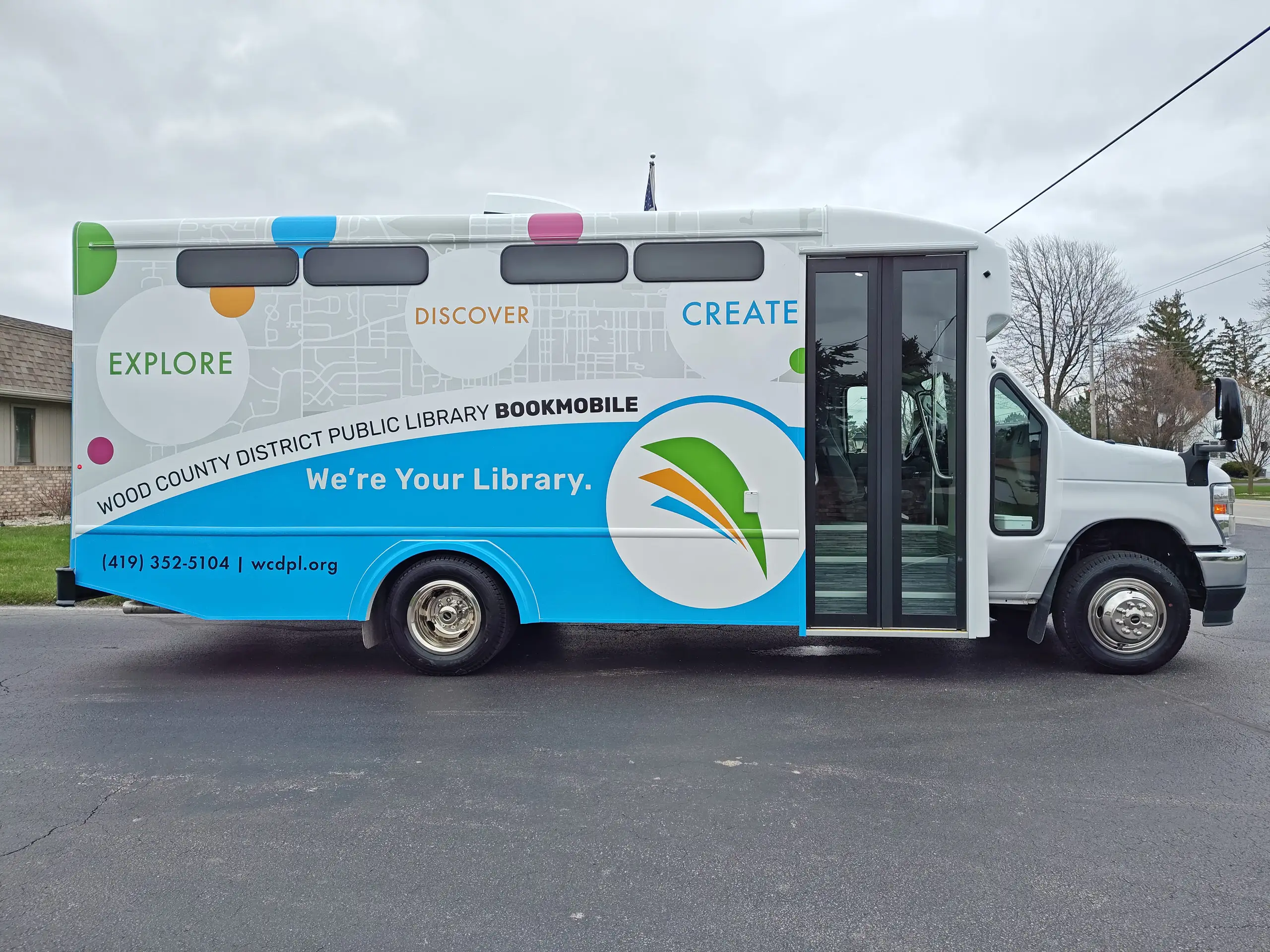 Wood County District Public Library Bookmobile W/ Rear Wheelchair Lift - Image 2