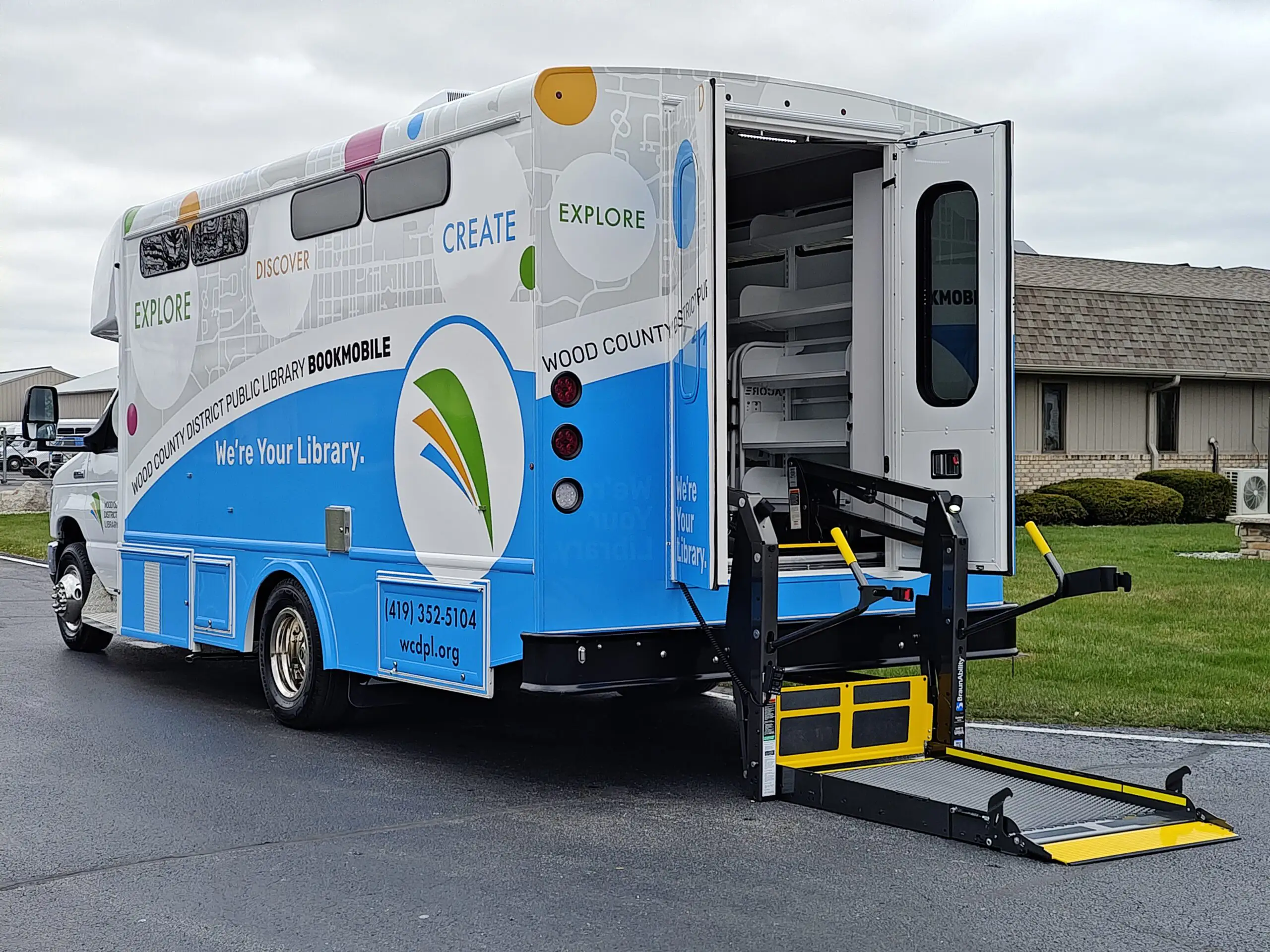 Wood County District Public Library Bookmobile W/ Rear Wheelchair Lift - Image 6